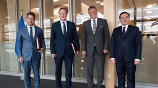 El vicepresidente de la Comisión Europea encargado de la relación con Reino Unido, Maros Sefcovic, el ministro de Asuntos Exteriores, José Manuel Albares, su homólogo británico, David Cameron, y el ministro principal de Gibraltar, Fabián Picardo.&nbsp;