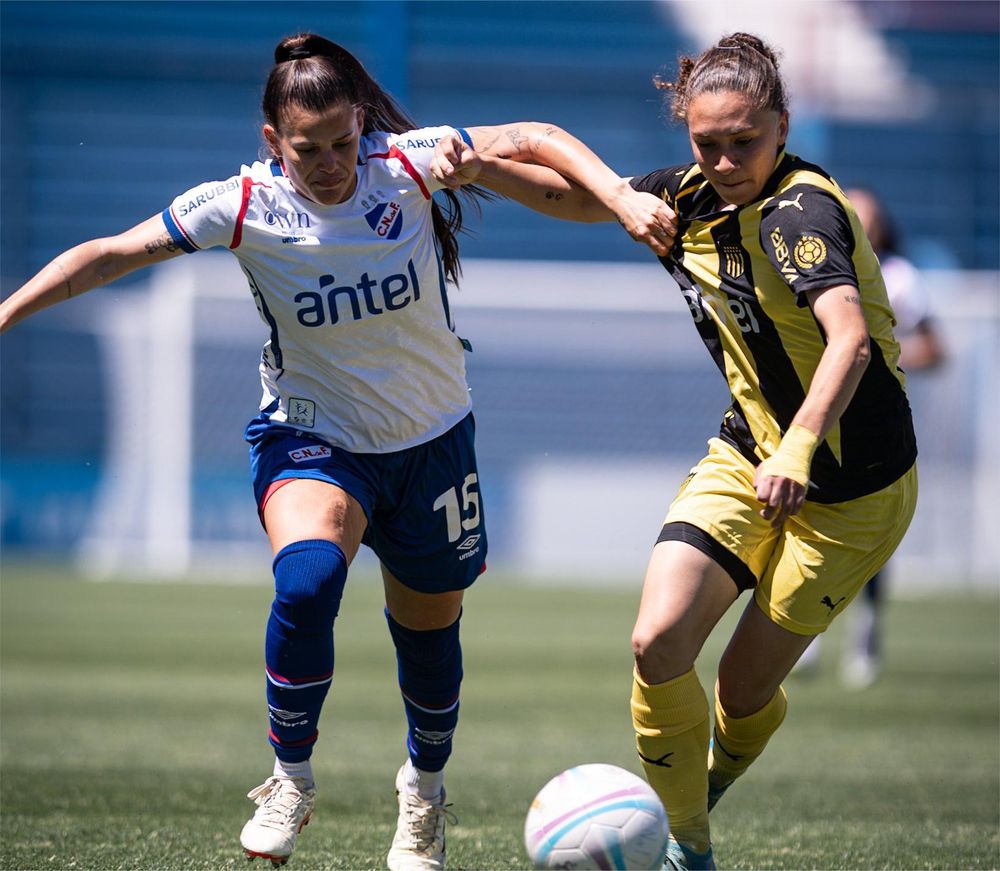 Nacional Peñarol femenino