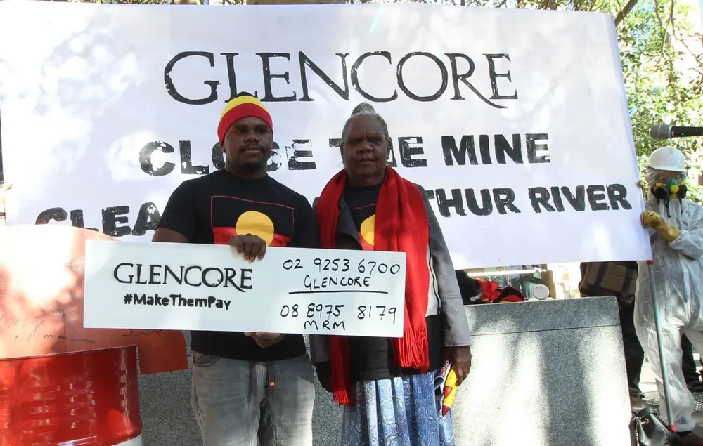 Archivo, 2014. Propietarios tradicionales de los grupos de clanes indígenas Borroloola en el Territorio del Norte viajaron a Glencore en Sydney. Foto tomada el 24 de marzo de 2014