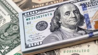 Nueva suba del dólar blue con récord nominal, mientras la brecha con el oficial supera el 50%