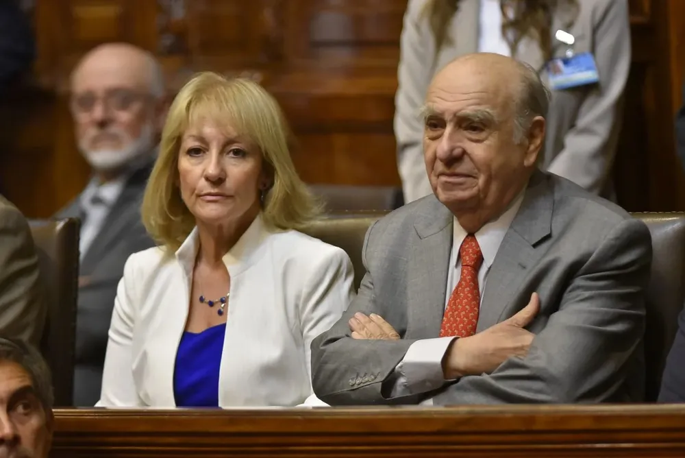 Archivo, 2018. La intendenta Carolina Cosse y el expresidente Julio María Sanguinetti