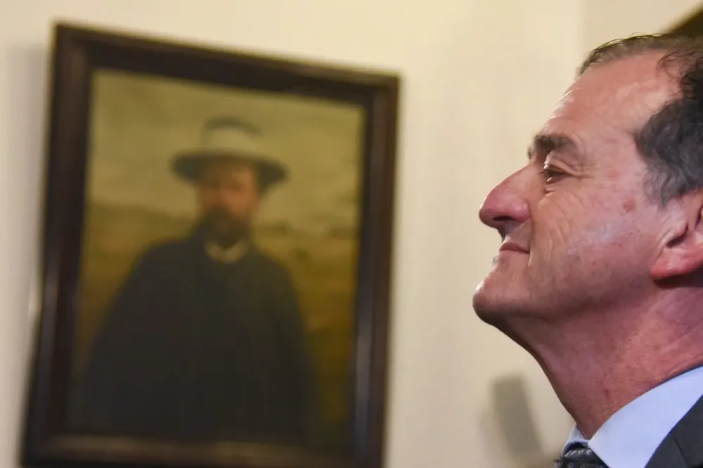 Historia recientes, ideología de género y la deuda: algunos puntos que separan a Cabildo de blancos y colorados.