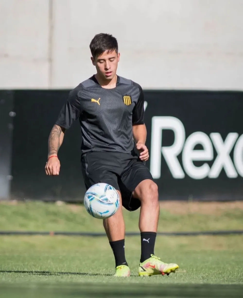 Óscar Cruz entrenó con la Primera en enero