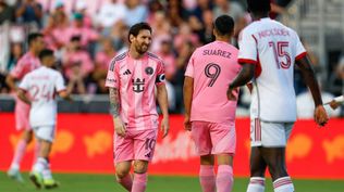 Lionel Messi y Luis Suárez ante Toronto