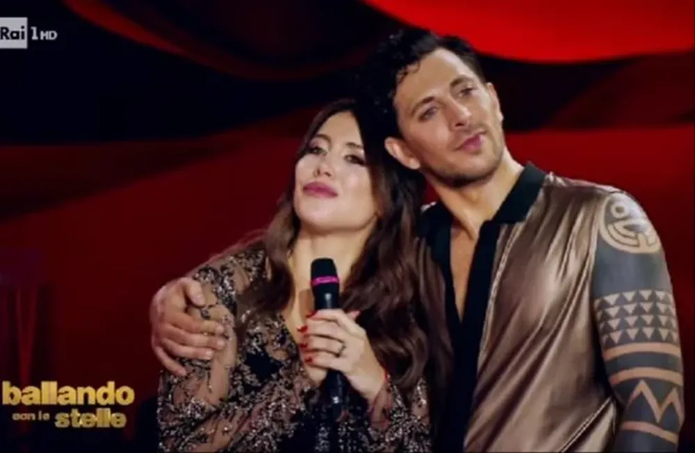 La modelo participa del Bailando en Italia