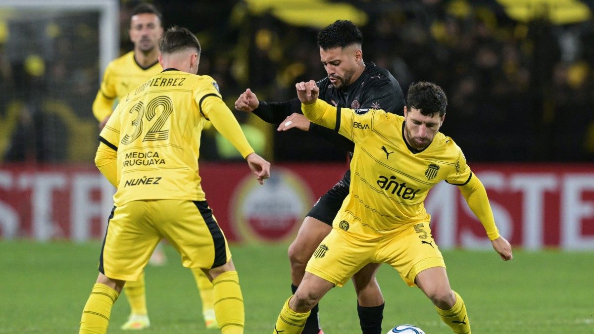 La actualidad del problema de Eric Remedi tras sus desmayos en Peñarol, y los partidos que se pierde en un momento crucial