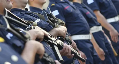 dos funcionarios del inr fueron condenados por dar telefonos y avisar sobre requisas a reclusos de durazno