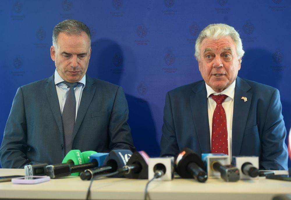 Yamandú Orsi y Louis Rinaldi, embajador de Estados Unidos en Uruguay