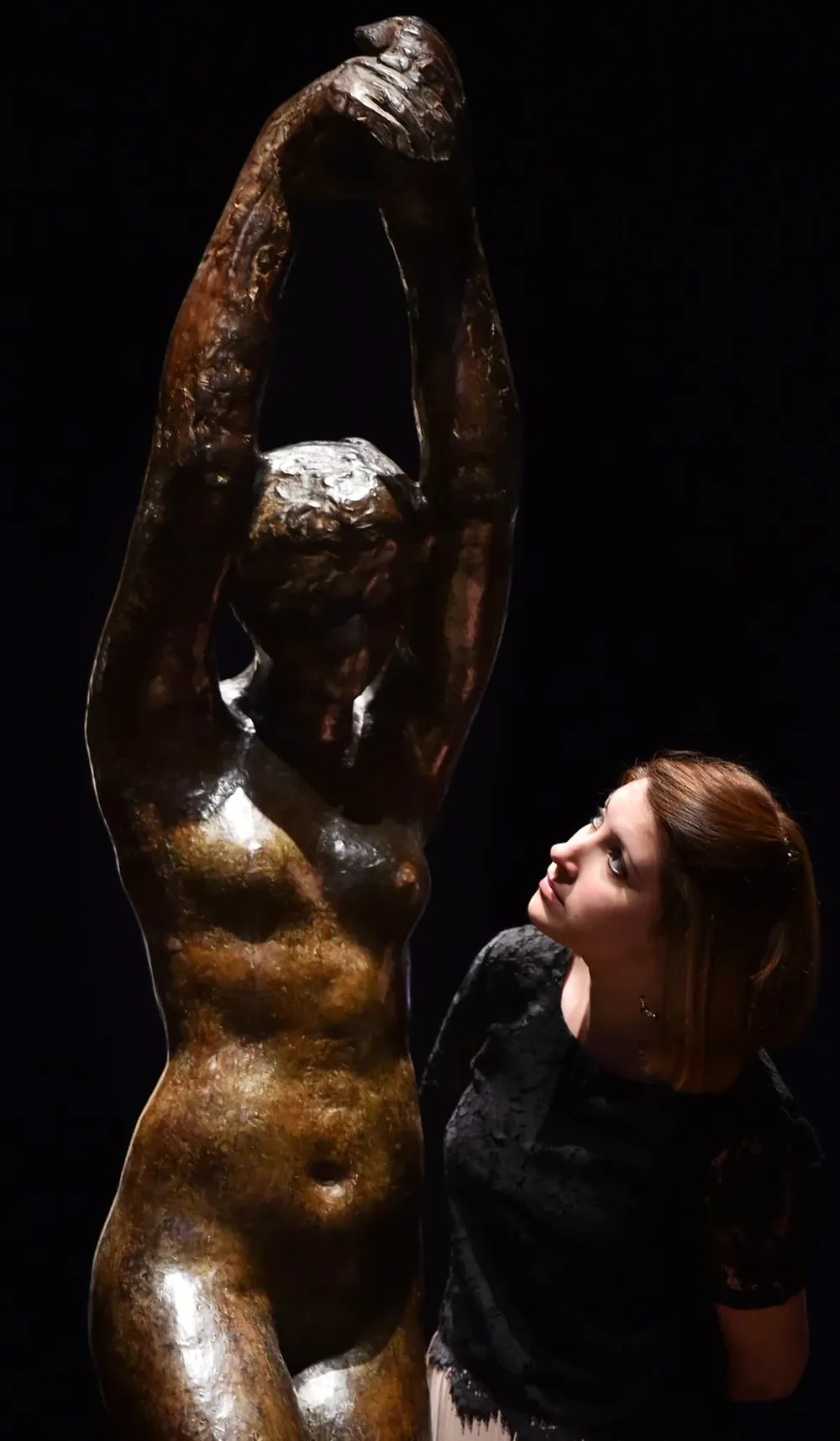 La pieza de Auguste Rodin mide 2,15 metros de altura