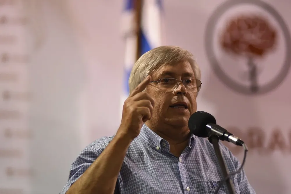 Tabaré Viera esta considerando ser precandidato a la presidencia por el sector Batllistas