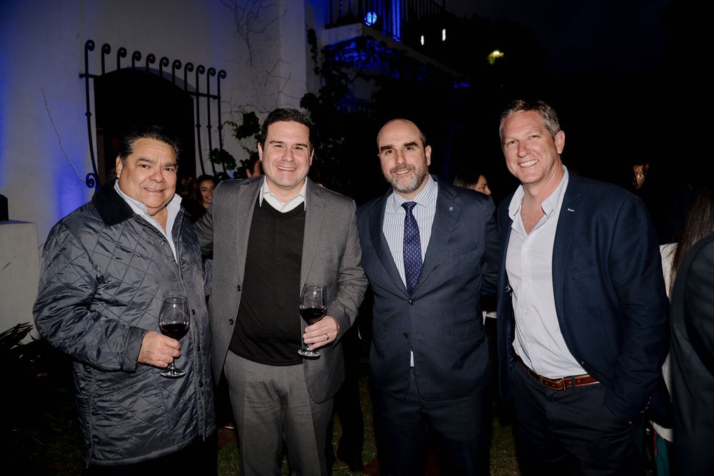Arturo Funes HAPAG LLOYD - Ignacio Bentacourt HAPAG LLOYD - Martin Gonzalez Montecon - Diego Nicola SAMAN