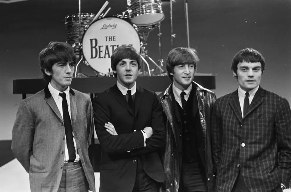 Jimie Nicol junto a los Beatles