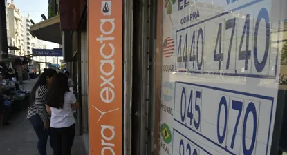 El dólar no encuentra techo y ya se ofrece a $ 47,40 en las pizarras