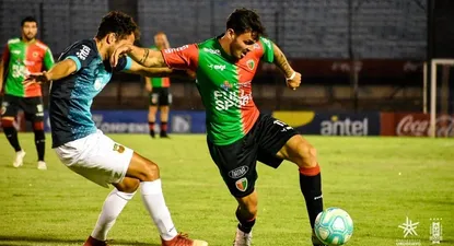 Facundo Rodríguez marcado por Gastón Pagano