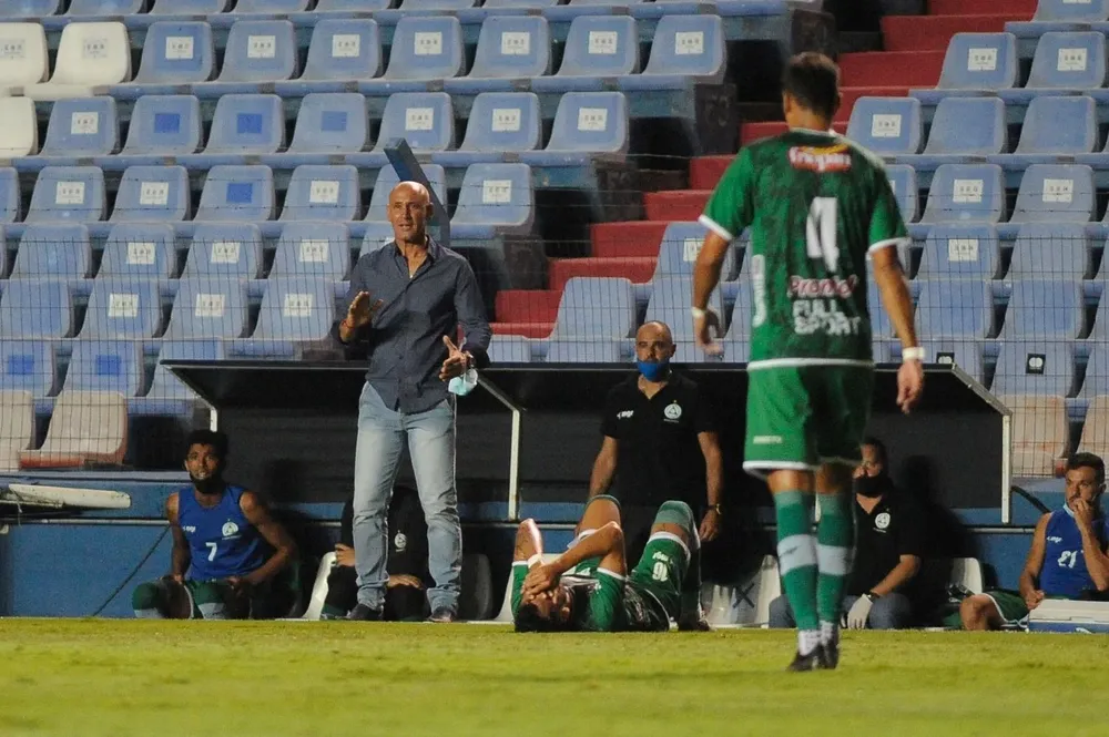 Eduardo Espinel, entrenador de Plaza