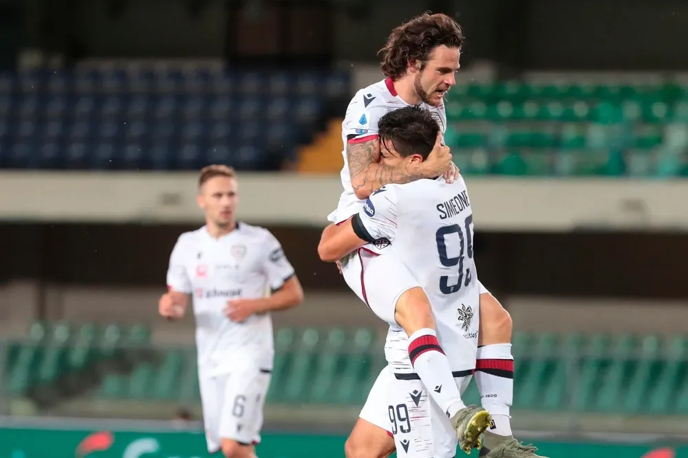 Nández festejando con Gio Simeone