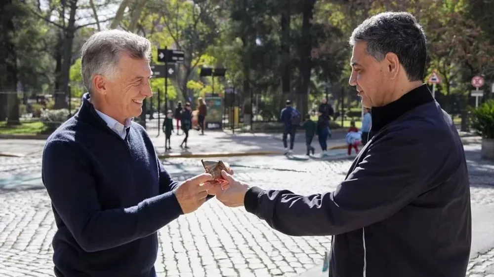 Mauricio Macri junto a su primo