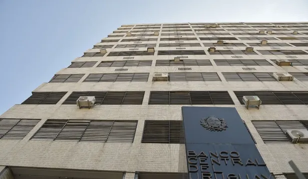 El Banco Central advirtió por operativa ilegal de una financiera