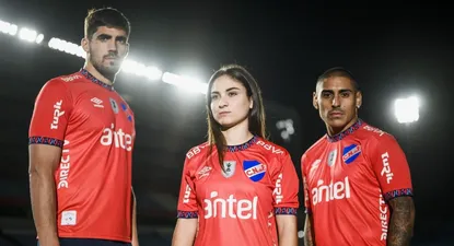 Nueva camiseta roja de Nacional 2023