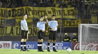 Con una buena actuación en el clásico, Cunha ahuyentó los fantasmas
