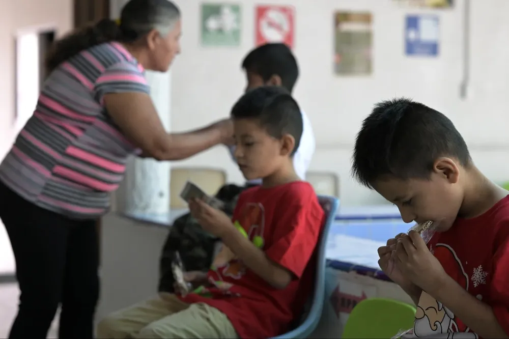 En México, el 12,5% de los menores de cinco años tienen retraso de crecimiento, el 6,8% sobrepeso y el 1,7% bajo peso, según un estudio de la FAO de 2021.