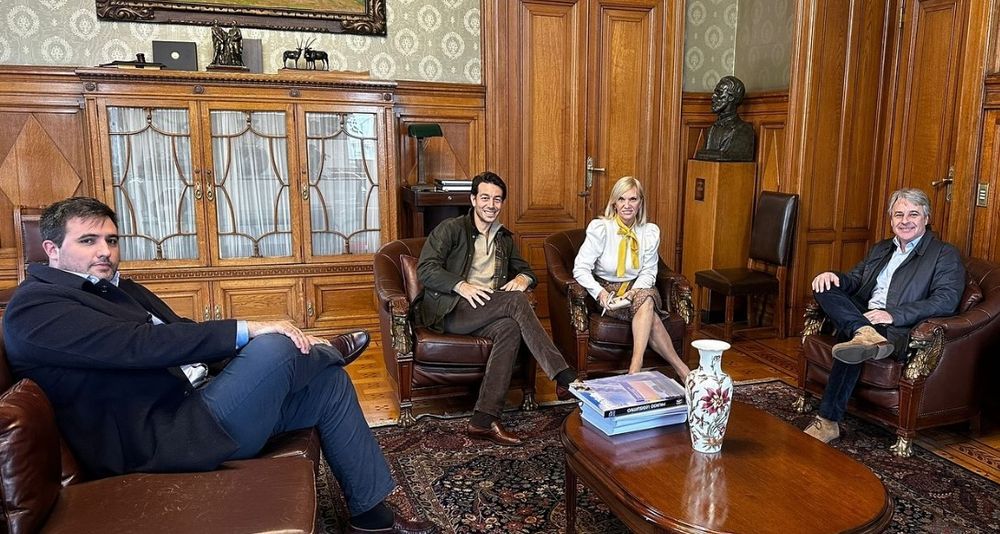 Juan Sartori reunido con Beatriz Argimón