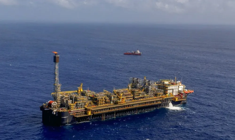 Las ventas de crudo coinciden con el anuncio de Moscú de suspender sus exportaciones de gasoil y diésel por tiempo indefinido.