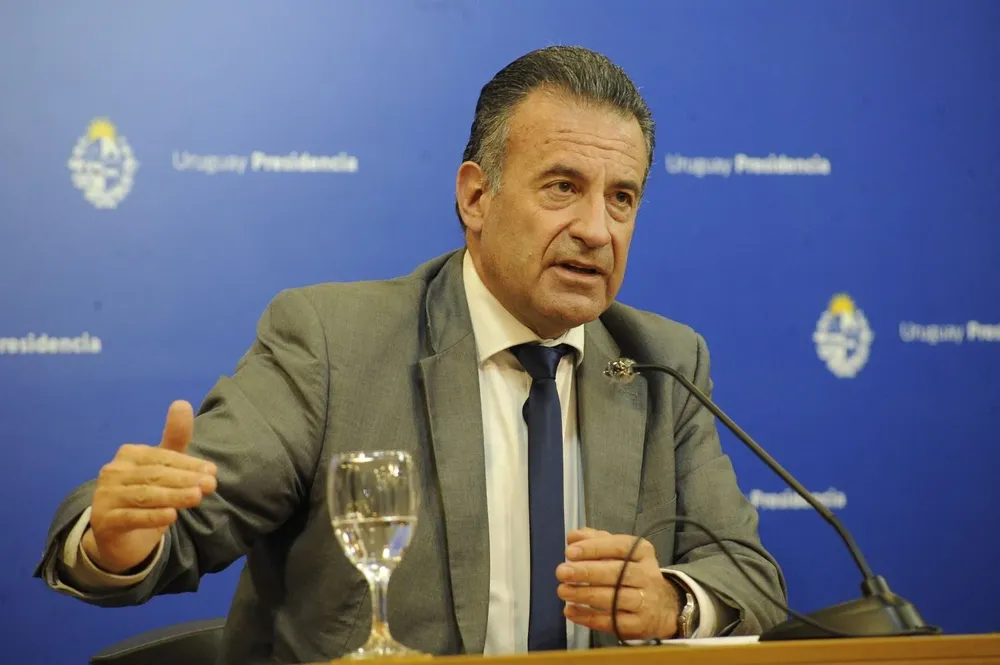 Ministro de Salud Pública, Daniel Salinas