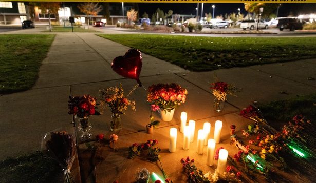 Acribillan a nuestros hijos: conmoción por asesinato de tres niños y un profesor en tiroteo en escuela de Oregon