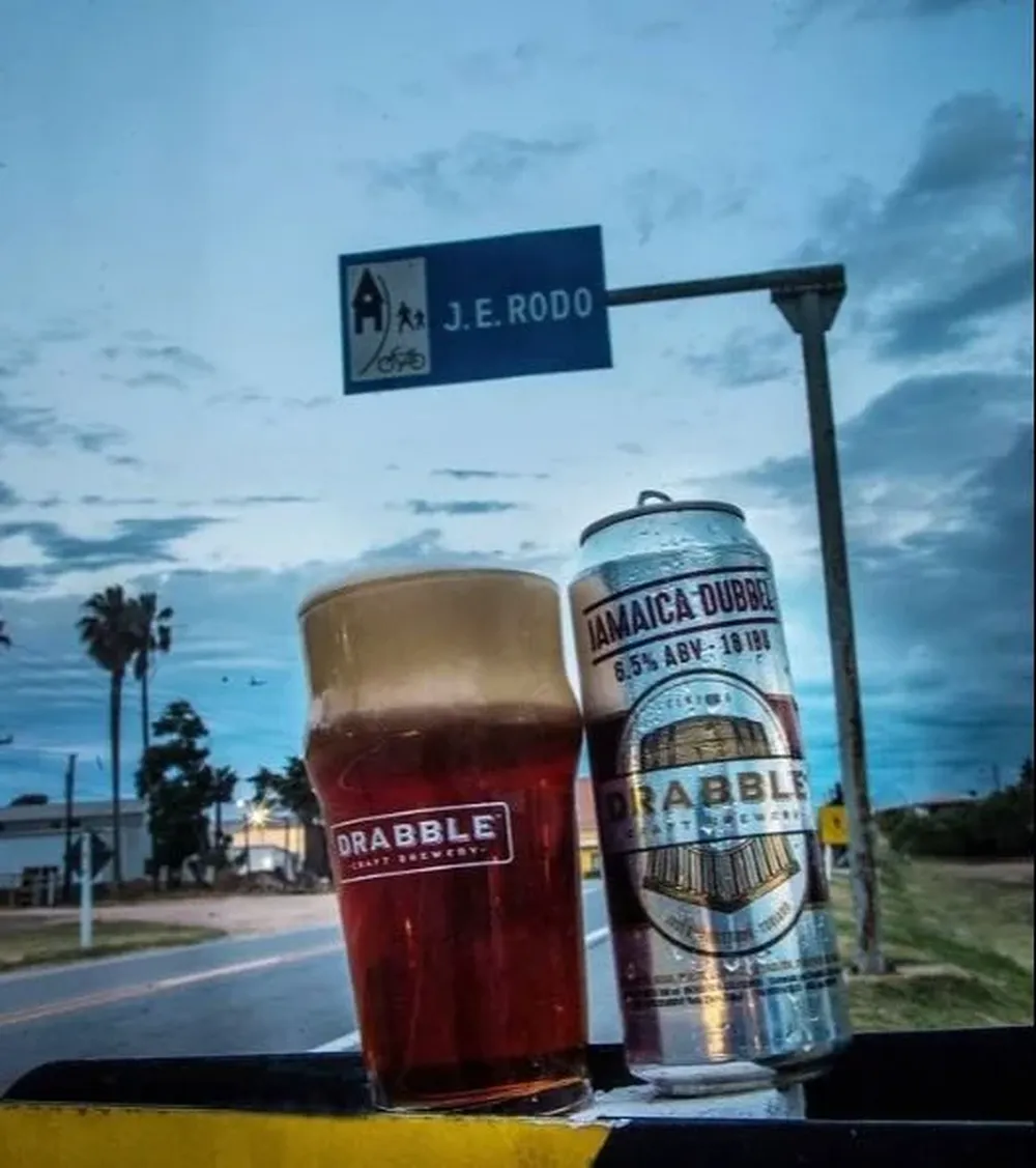 Drabble nació en José Enrique Rodó, un pueblo de Soriano.