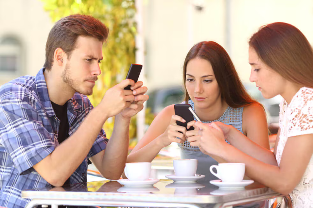 Los españoles pasan más de 4 horas al día en Internet.&nbsp;