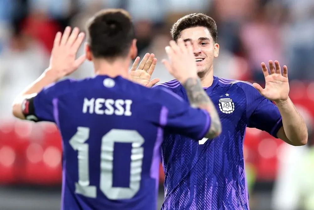 Messi y Julián Álvarez