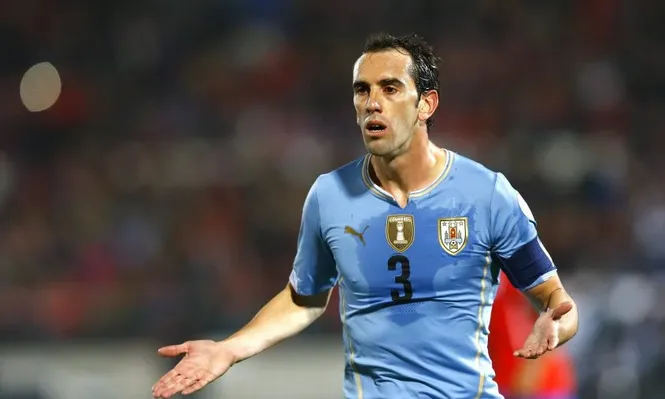 Juventus quiere llevarse a Diego Godín