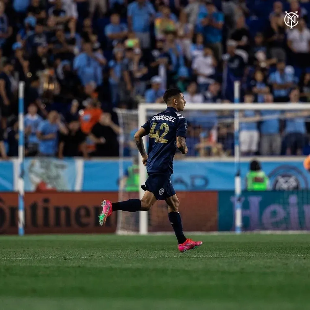 Santiago Rodríguez con el número 42 en New York City FC