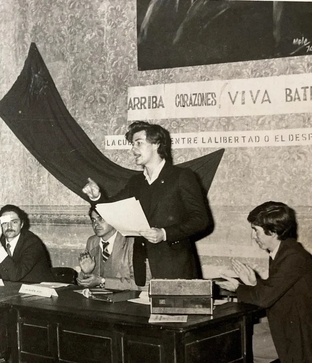 Gabriel Gurméndez como orador en acto por el No en Paysandú en 1980