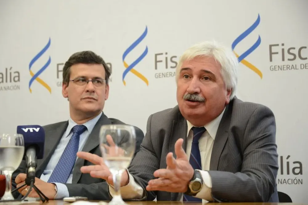 El fiscal de Corte, Jorge Díaz, y el fiscal Juan Gómez.