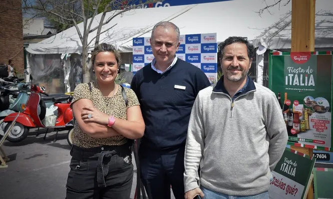 Victoria Bernal, Federico Alonso y Santiago Barbeito