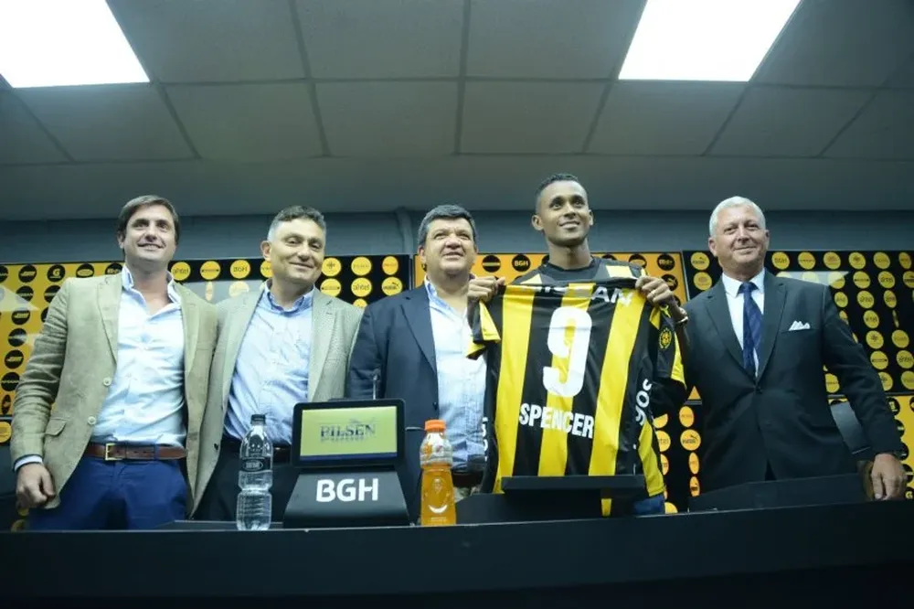 Pablo Sciarra, Isaac Alfie, Jorge Barrera, Fidel Martínez y Rodolfo Catino