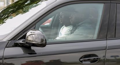 El centrocampista del Real Madrid, Aurelién Tchouameni a su llegada al entrenamiento a puerta cerrada del equipo en la Ciudad Deportiva de Valdebebas, Madrid, este viernes tras el incidente con Fede Valverde