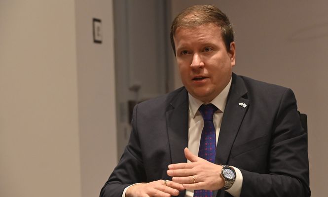 Ville Tavio, ministro de Comercio Exterior y Desarrollo de Finlandia