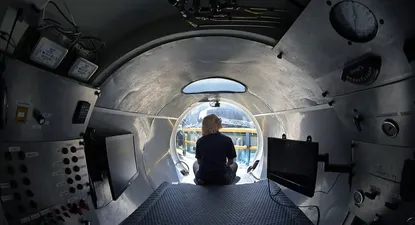 Así es el interior de la nave perdida.
