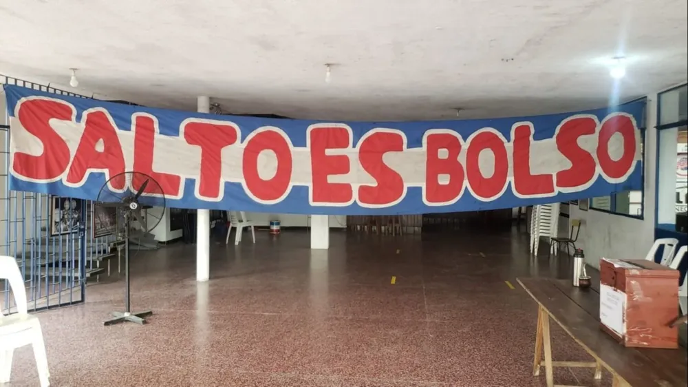 Imagen de una urna de Salto