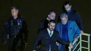 Luiz Inácio Lula da Silva llega a la sede de la policía Federal de Curitiba donde se encuentra encarcelado.