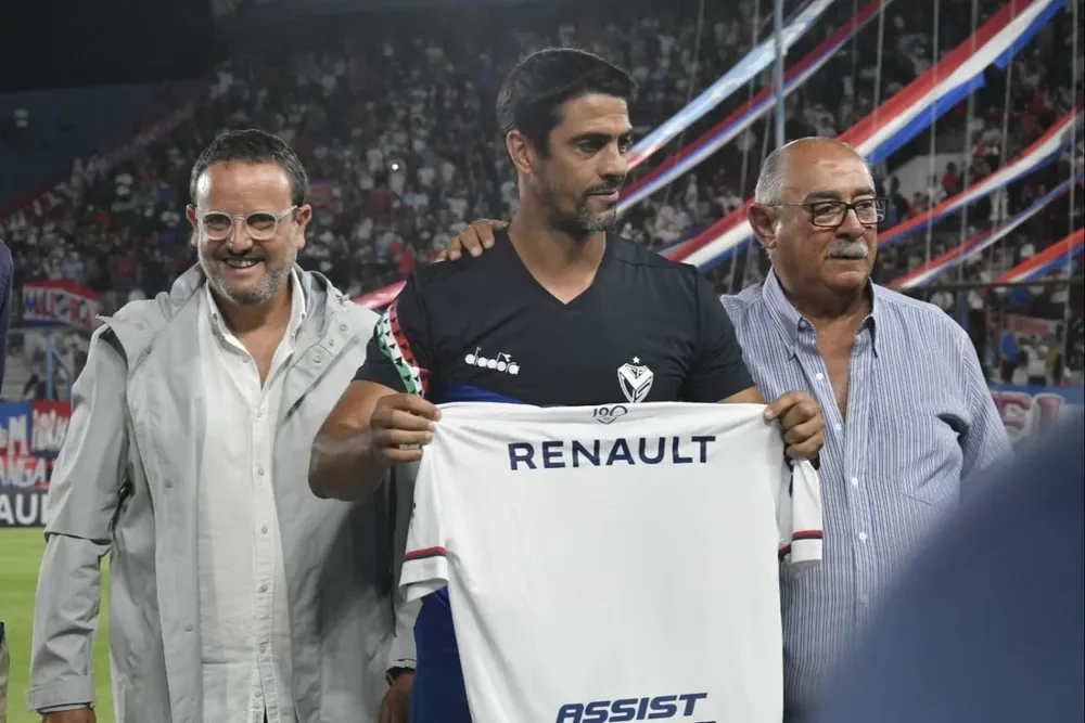 Gustavo Amoza junto a Fernando Machado en partido de verano