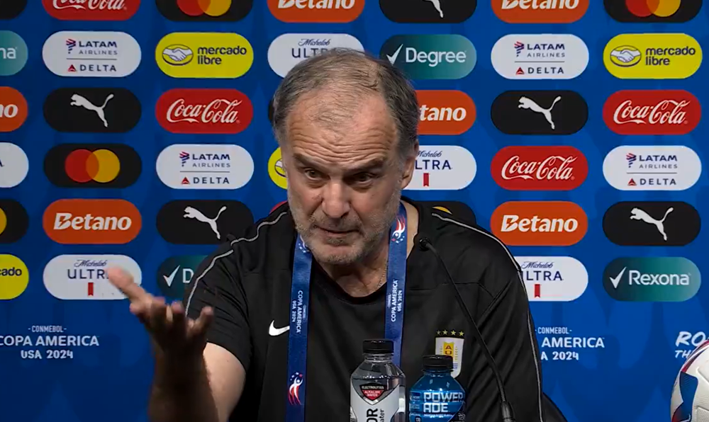 Marcelo Bielsa en la conferencia previa a Uruguay vs Brasil
