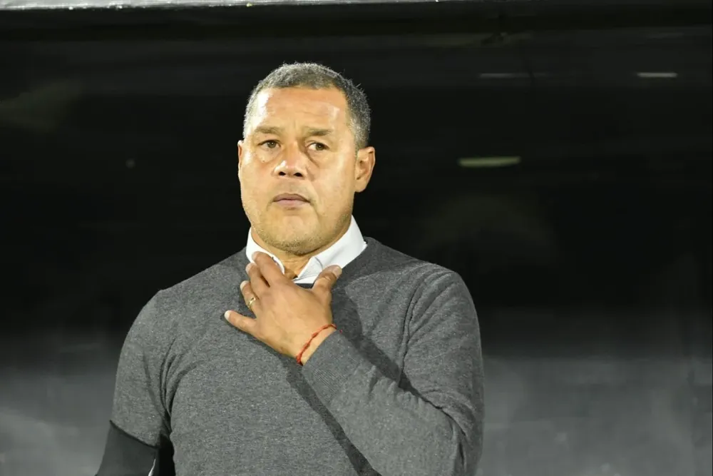 Darío Rodríguez con brazalete negro en memoria de José Fuentes