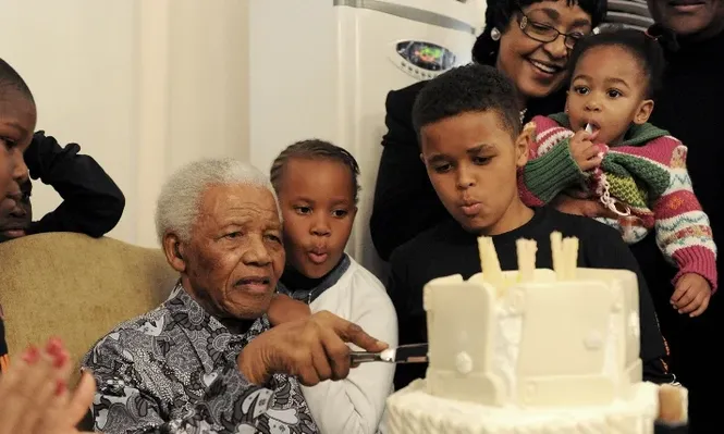Supuestas hijas ilegítimas de Mandela buscan ser reconocidas