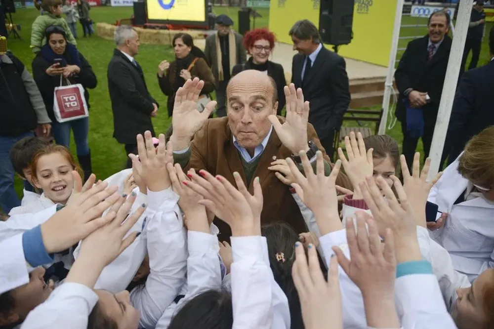 El intendente Daniel Martínez durante la inauguración de la Rural del Prado el pasado miércoles