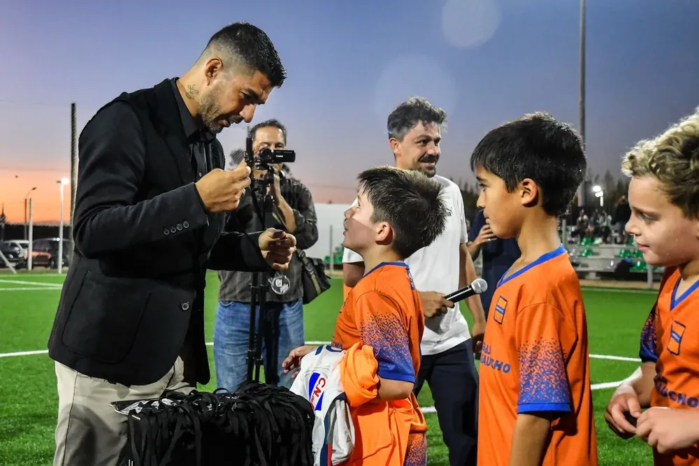 Luis Suárez en su ciudad deportiva