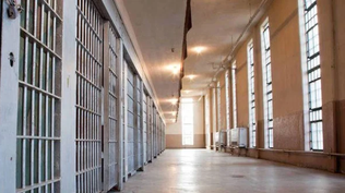 El Gobierno obliga a todos los presos a realizar tareas de limpieza y mantenimiento durante cinco horas diarias.